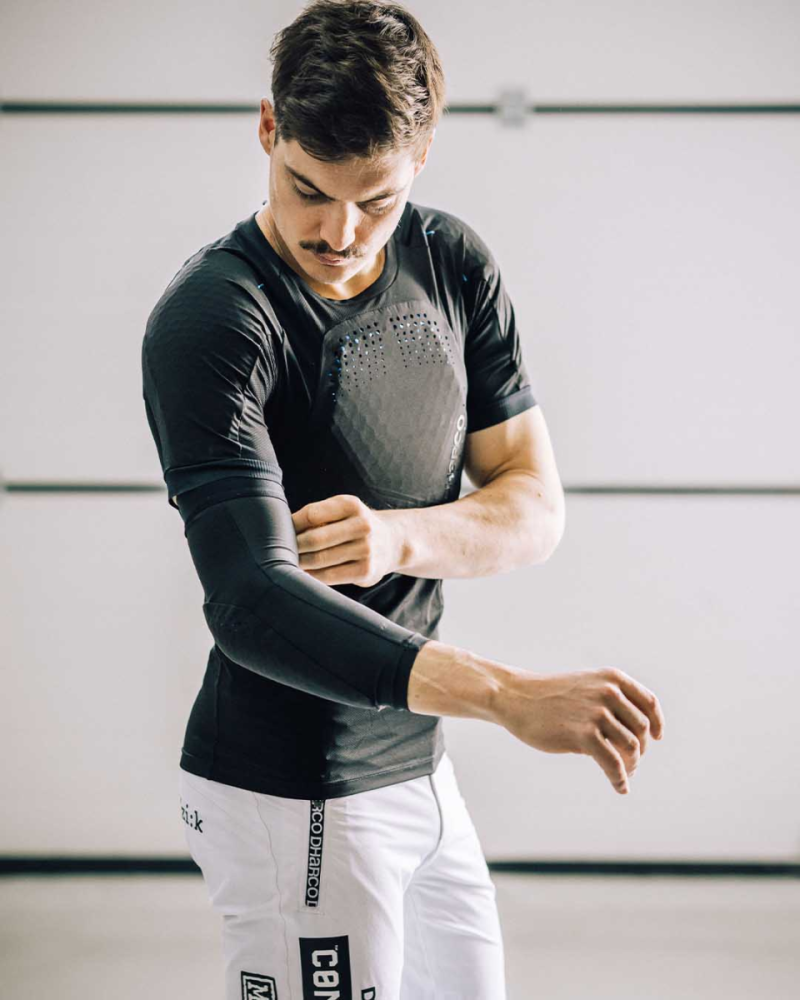 Dharco Gravity Elbow Pad