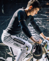 Dharco Gravity Elbow Pad